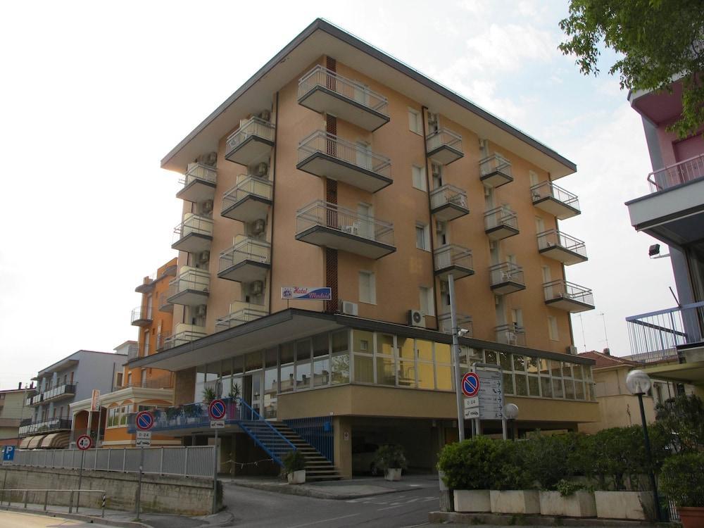 Hotel Madrid Rímini Exterior foto