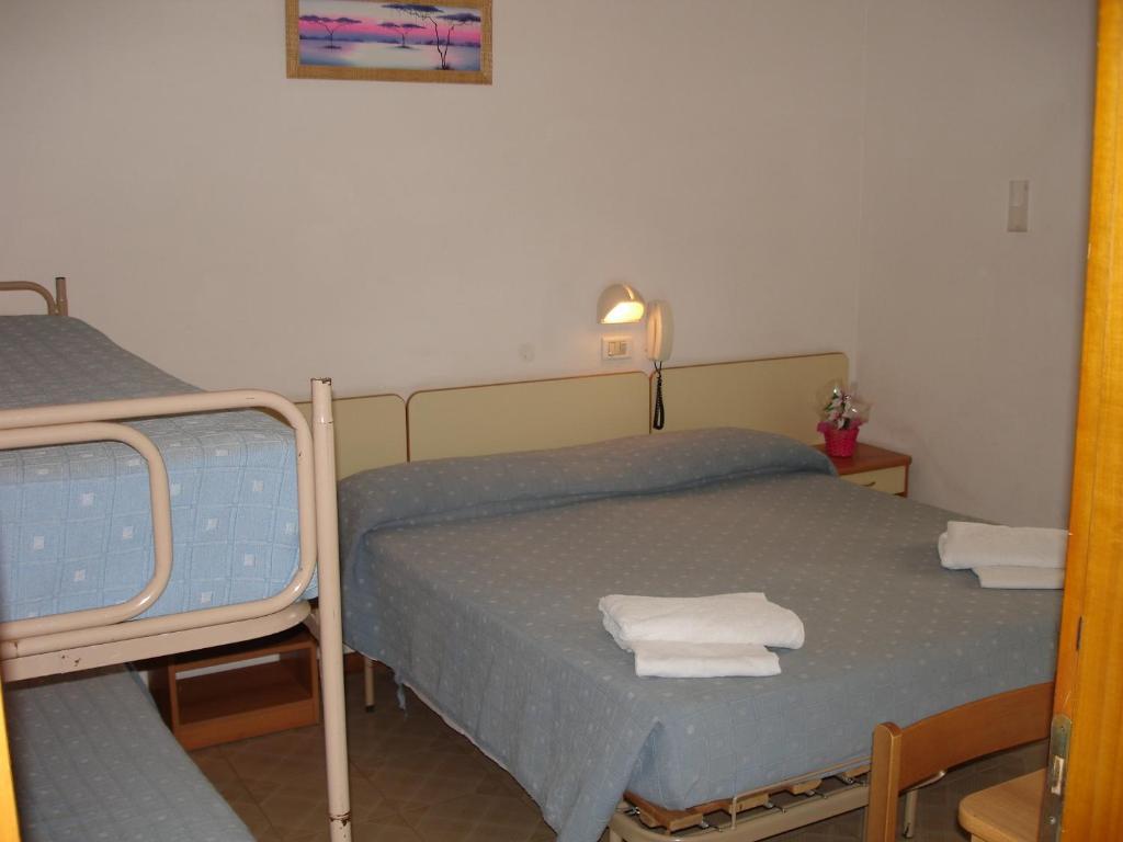 Hotel Madrid Rímini Habitación foto